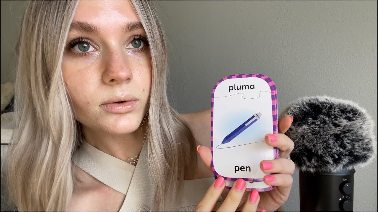 ASMR| Spanish Trigger Words+ Tracing (Whispered)🦋