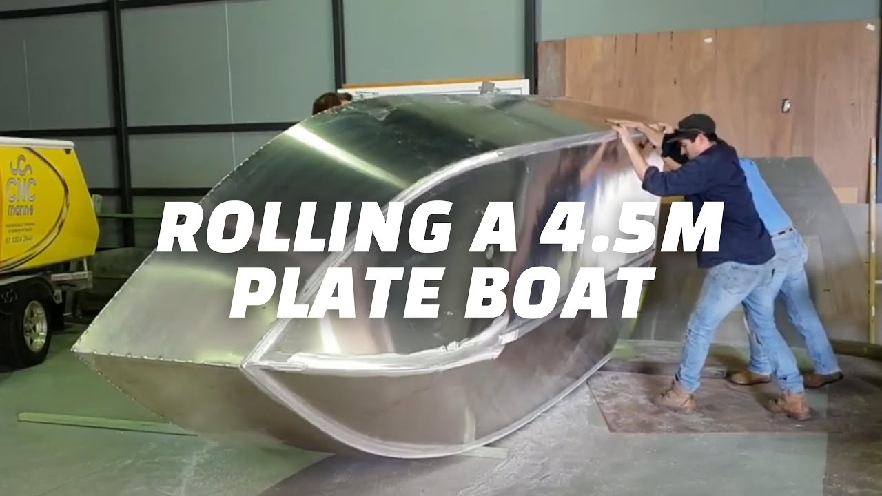 CNC Marine - DIY Kit Boats - Turning Over a Small Build