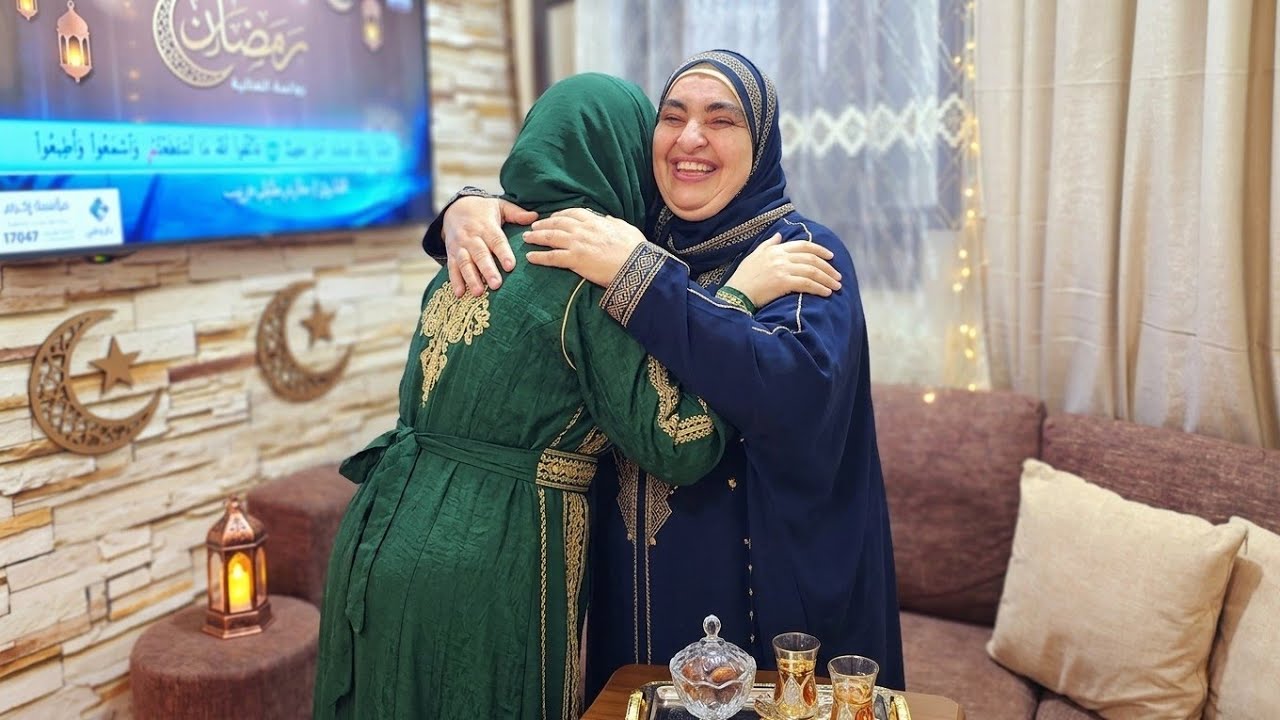 كلمتها تفطر معايه وولأدي معزومين وهي ماتاخرتش عني🥳والبيت اتملى بحسها🤭