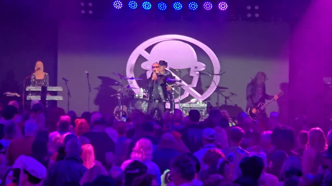 Men Without Hats I Like live 1st Set 80's Cruise