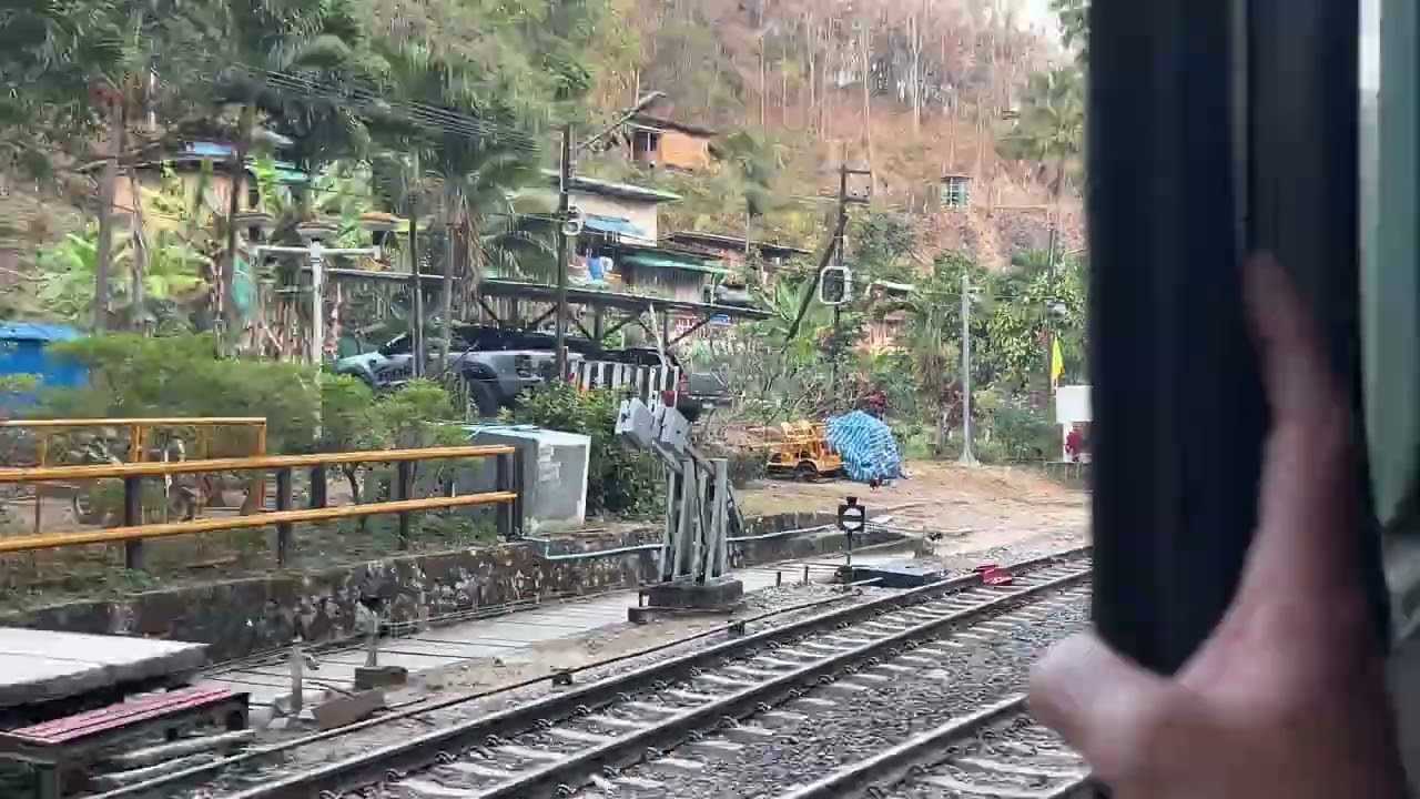 นั่งรถไฟขบวน13 กรุงเทพอภิวัฒน์-เชียงใหม่ จาก กรุงเทพอภิวัฒน์-เชียงใหม่