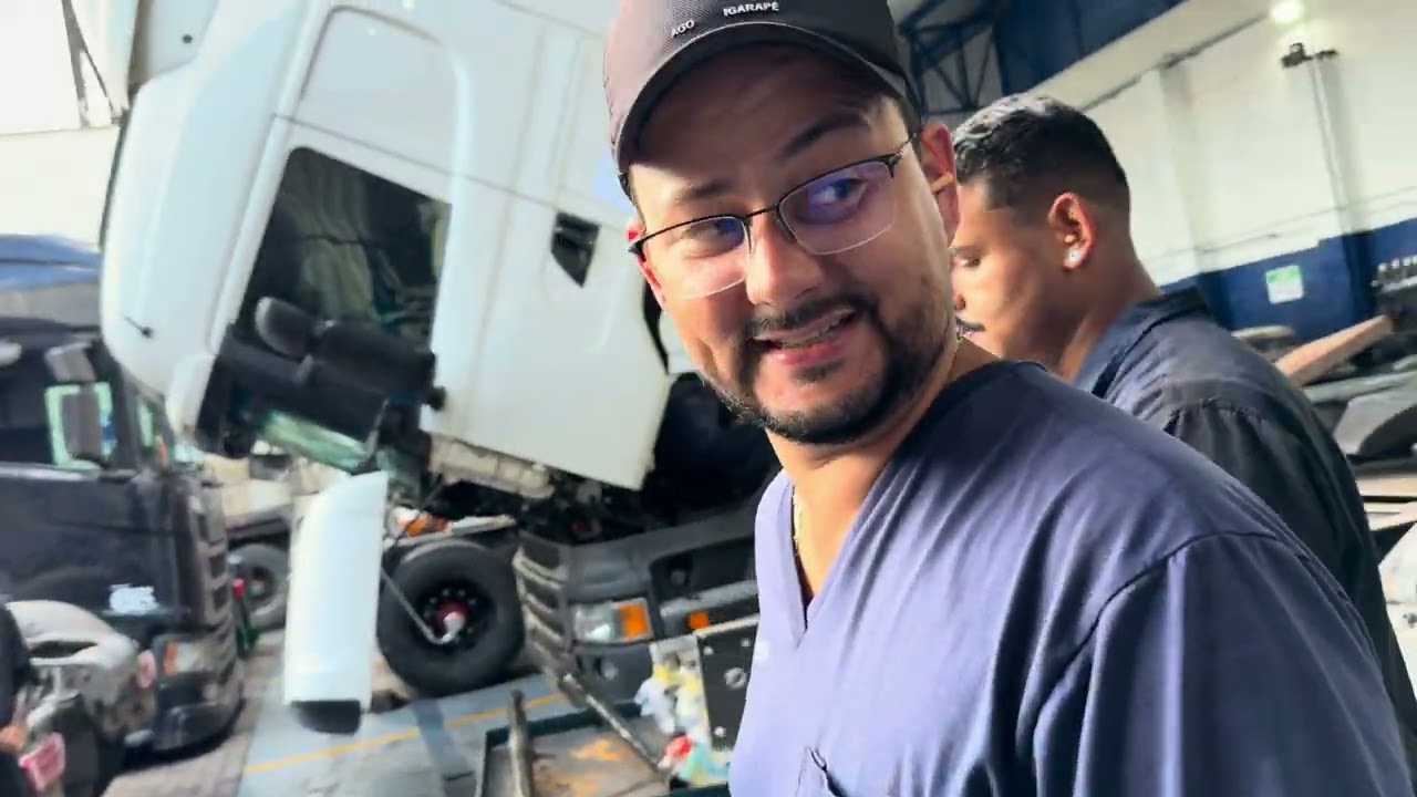 Vaga para mecânico. Scania 113. Atualizações.