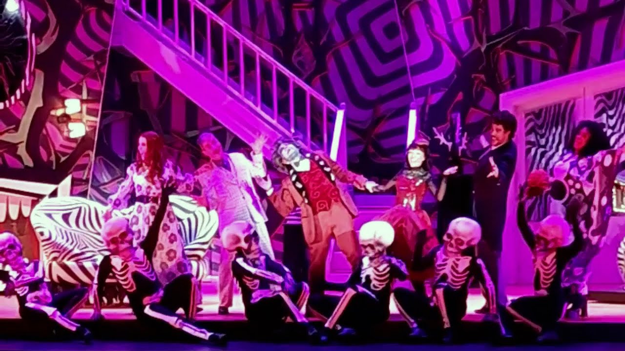 Beetlejuice O Musical Brasil - Creepy Old Guy | Lara Suleiman (2023)