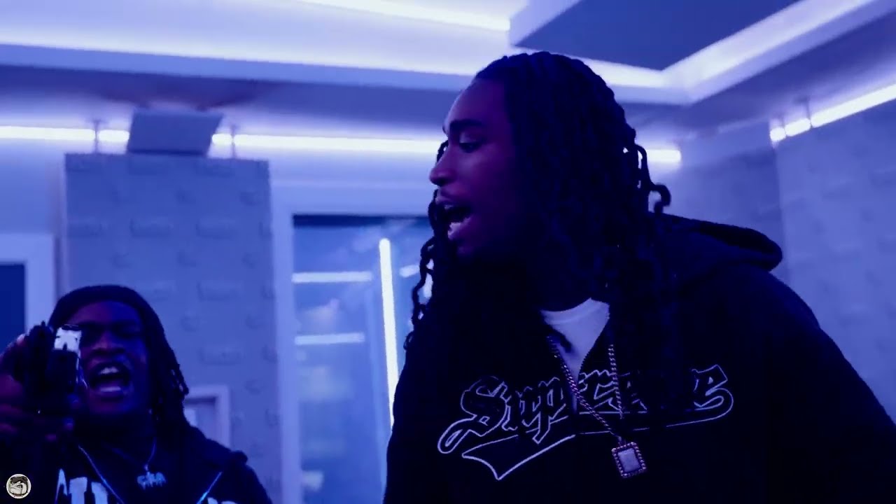 Jaydoee ft. Lilerk - Play the field (Official Music Video)
