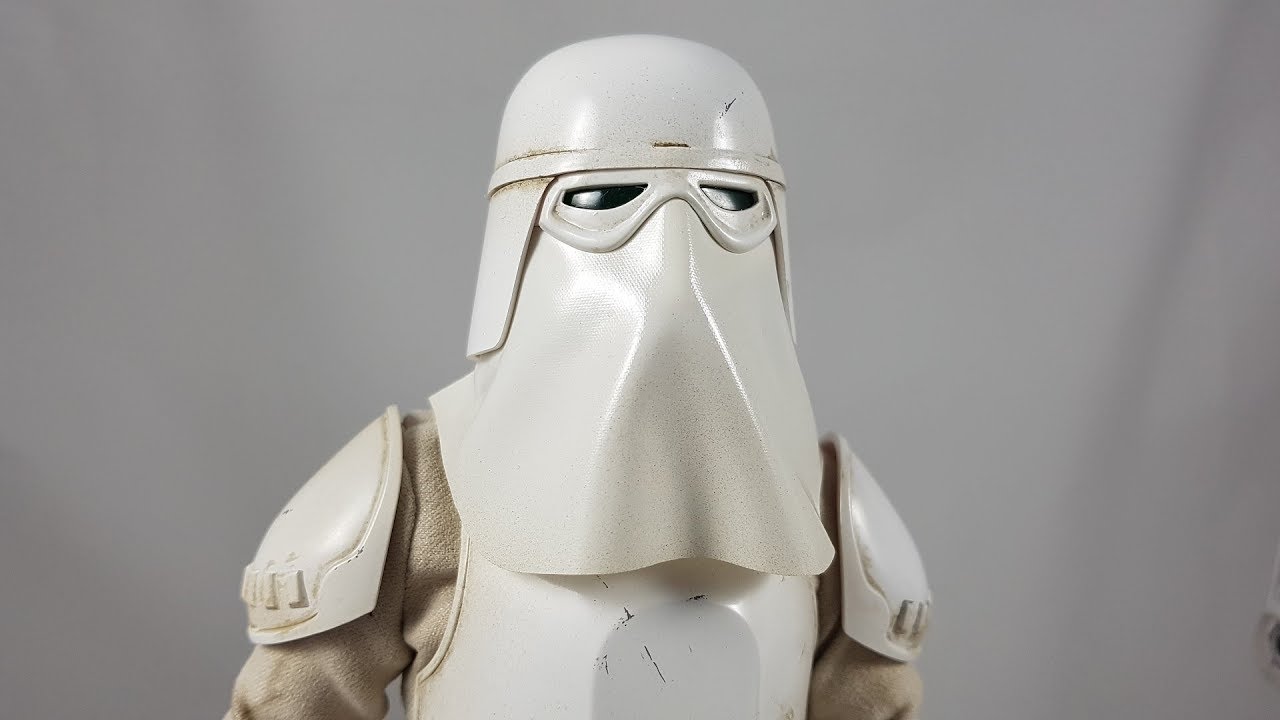 Hot Toys VGM24 Snowtrooper Deluxe comparison with Sideshow Snowtrooper