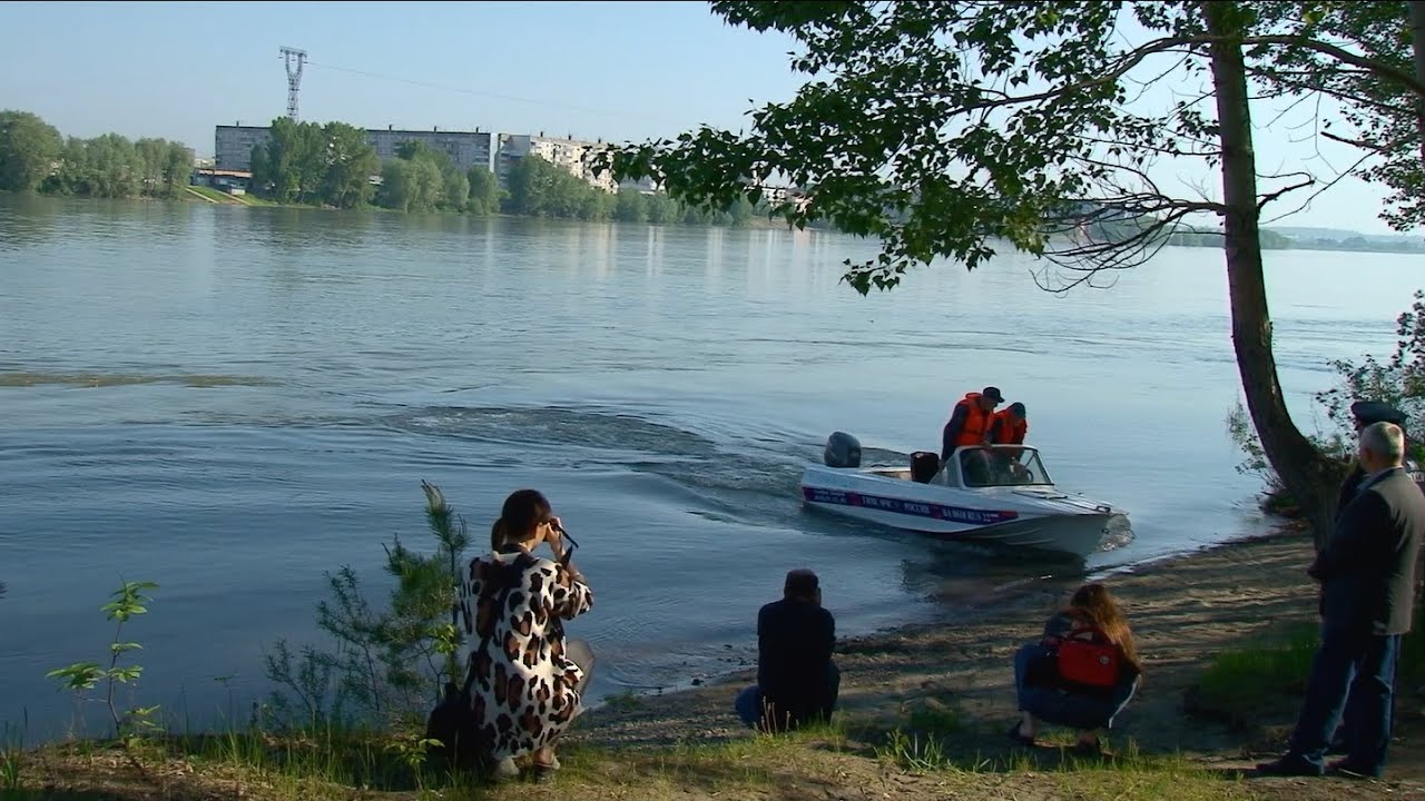 Представители экстренных служб вышли в рейд по водным объектам Бийска (Бийское телевидение)