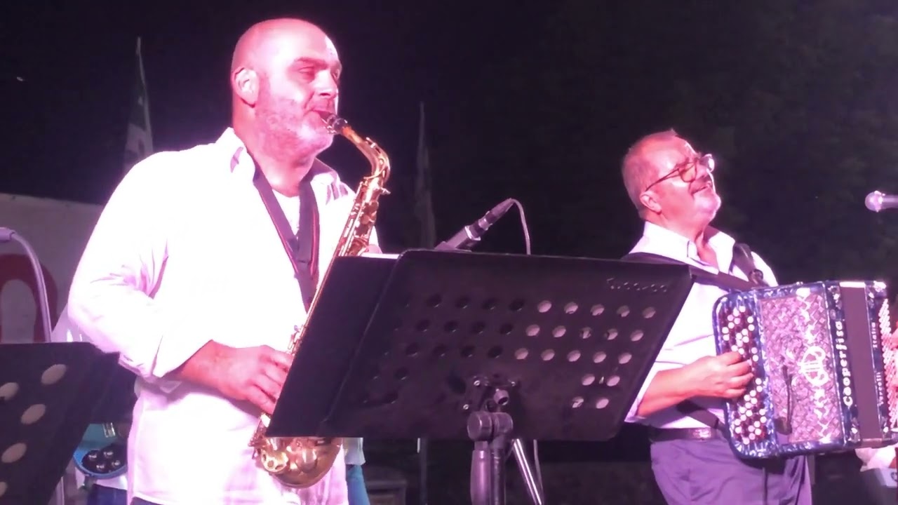 Orchestra EMILIA ROMAGNA BAND - BATTAGLIERO valzer per fisa e sax contralto. Musica di T. Pattacini.