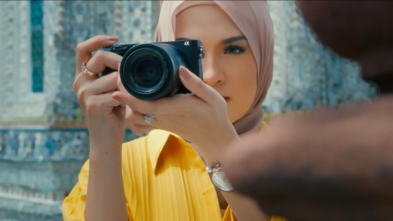 &Eacute;COUTEZ - Kembali (Official Music Video)