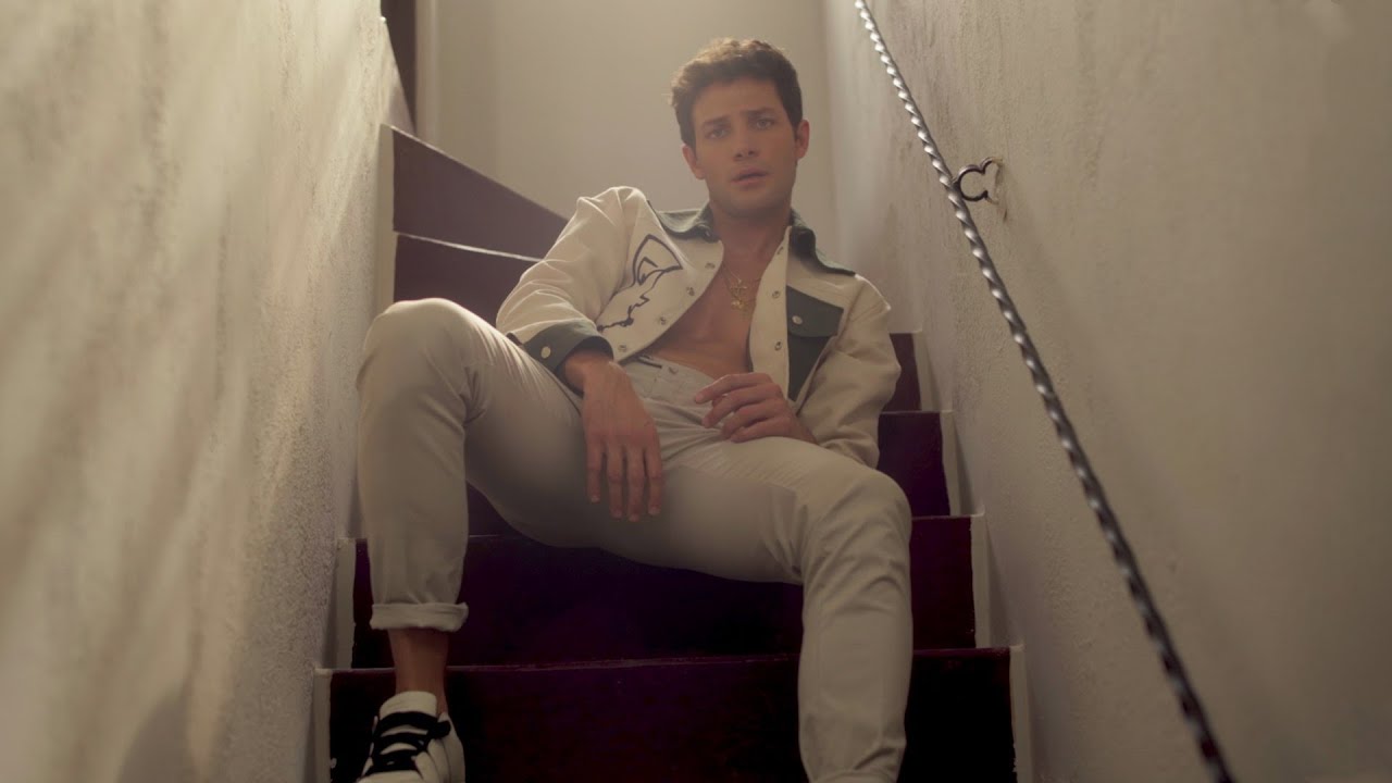 Gabriel Coronel - Modo Avi&oacute;n (Video Oficial)