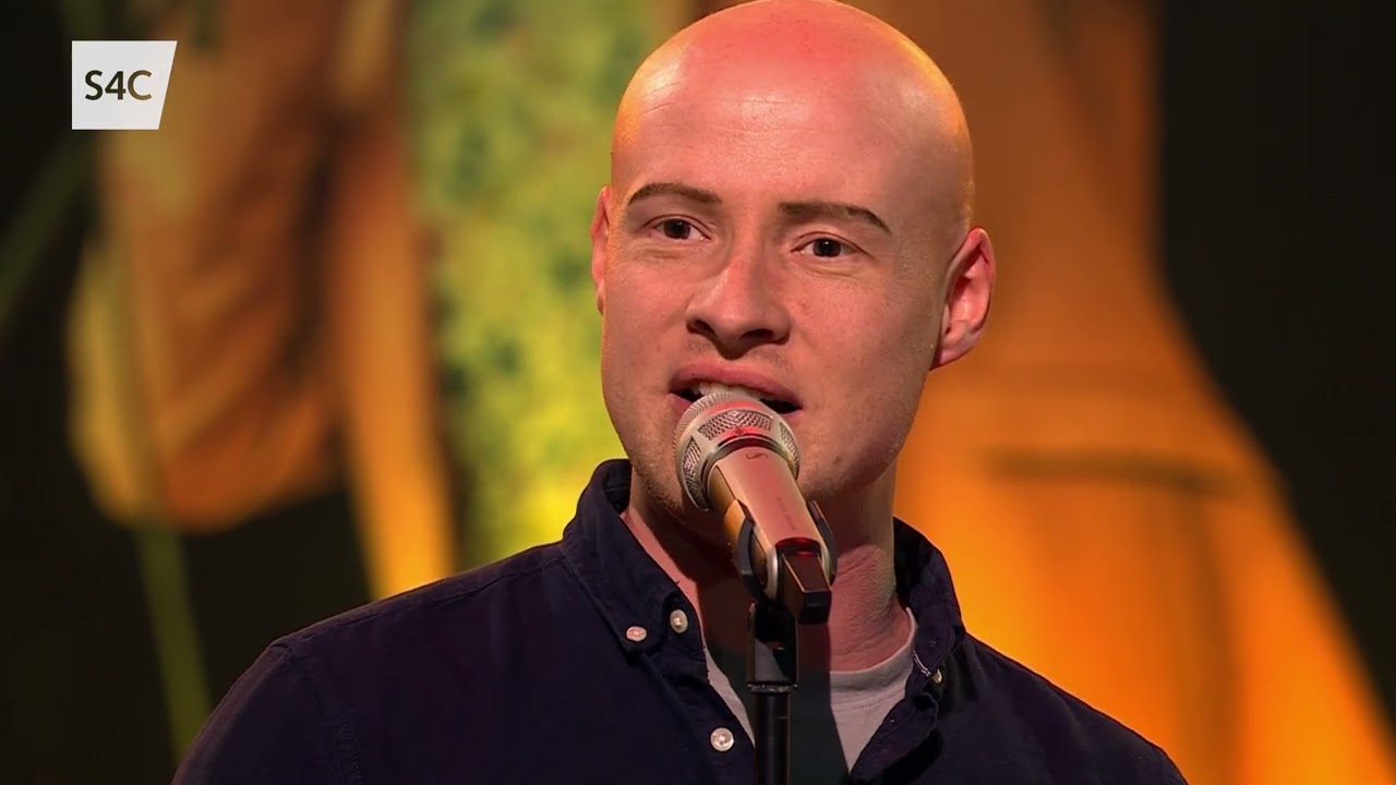 Tân ar Fynydd Cennin,Gwlad y Rasta Gwyn,Abacus | Bryn Fôn, Elidyr Glyn, Ffion Emyr a Rhys Parry