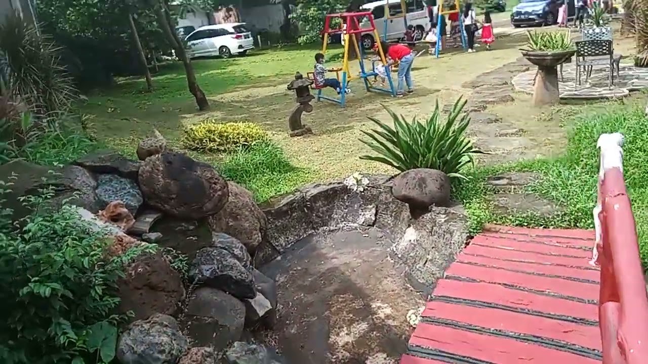 Penampakan Patung Misterius di Taman Morotai || Patung Aneh di Atas Kolam Renang