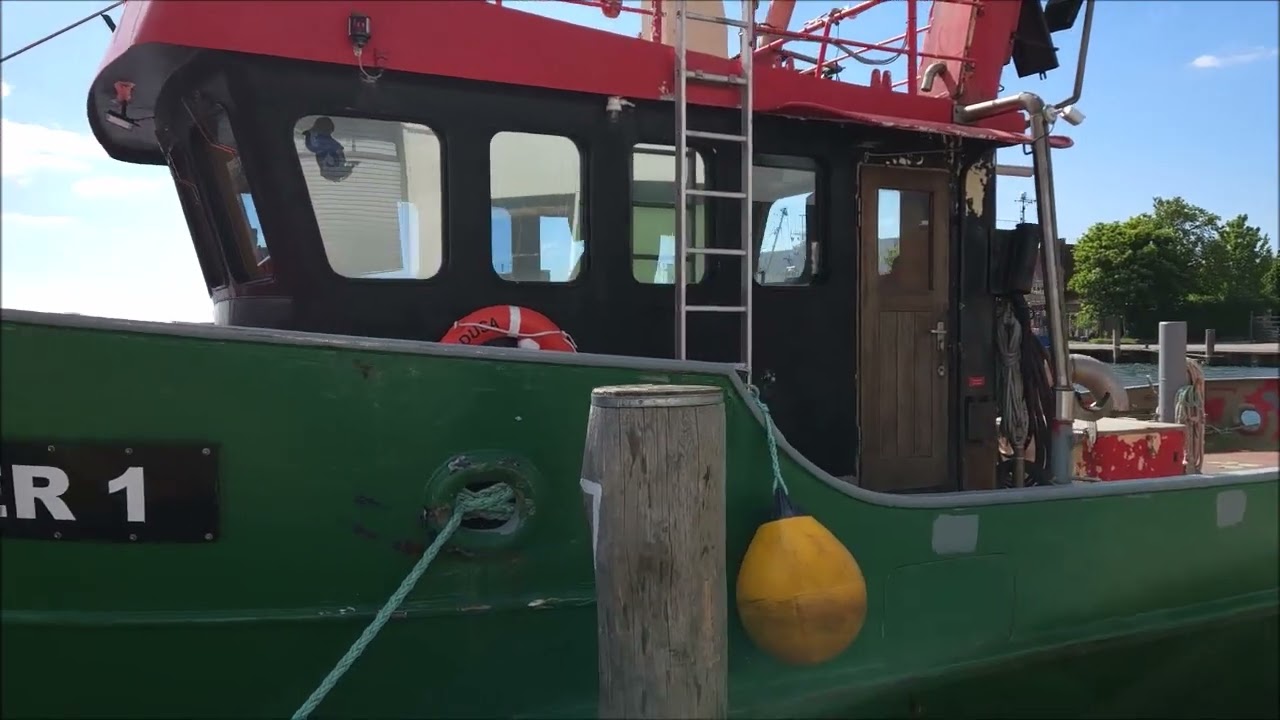 Kleine Schiffe in Büsum