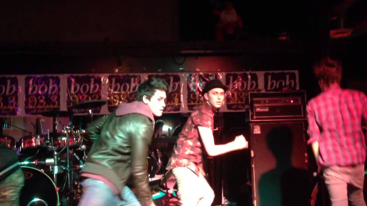 Midnight Red live 
