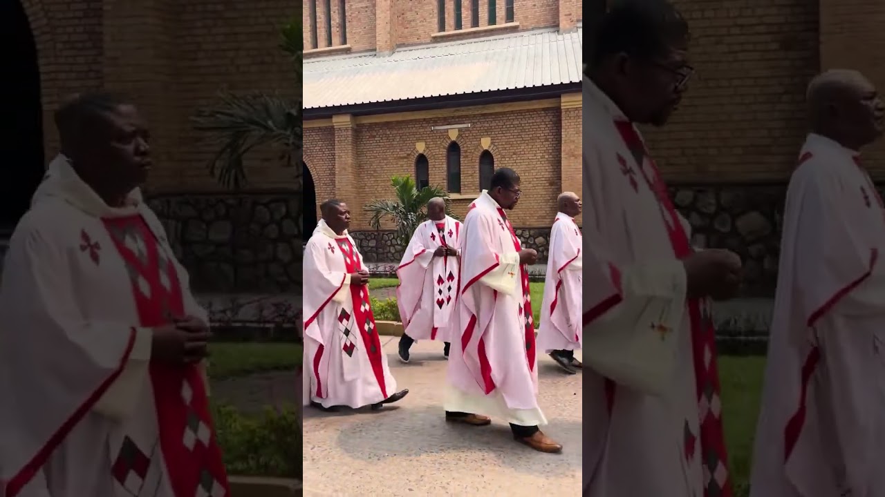 Cardinal Fridolin Ambongo Besungu, O.F.MCap processes with priests and bishops 