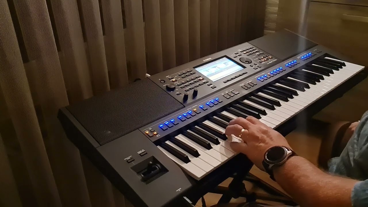 Abba - Gimme, Gimme, Gimme    Yamaha psr sx 700