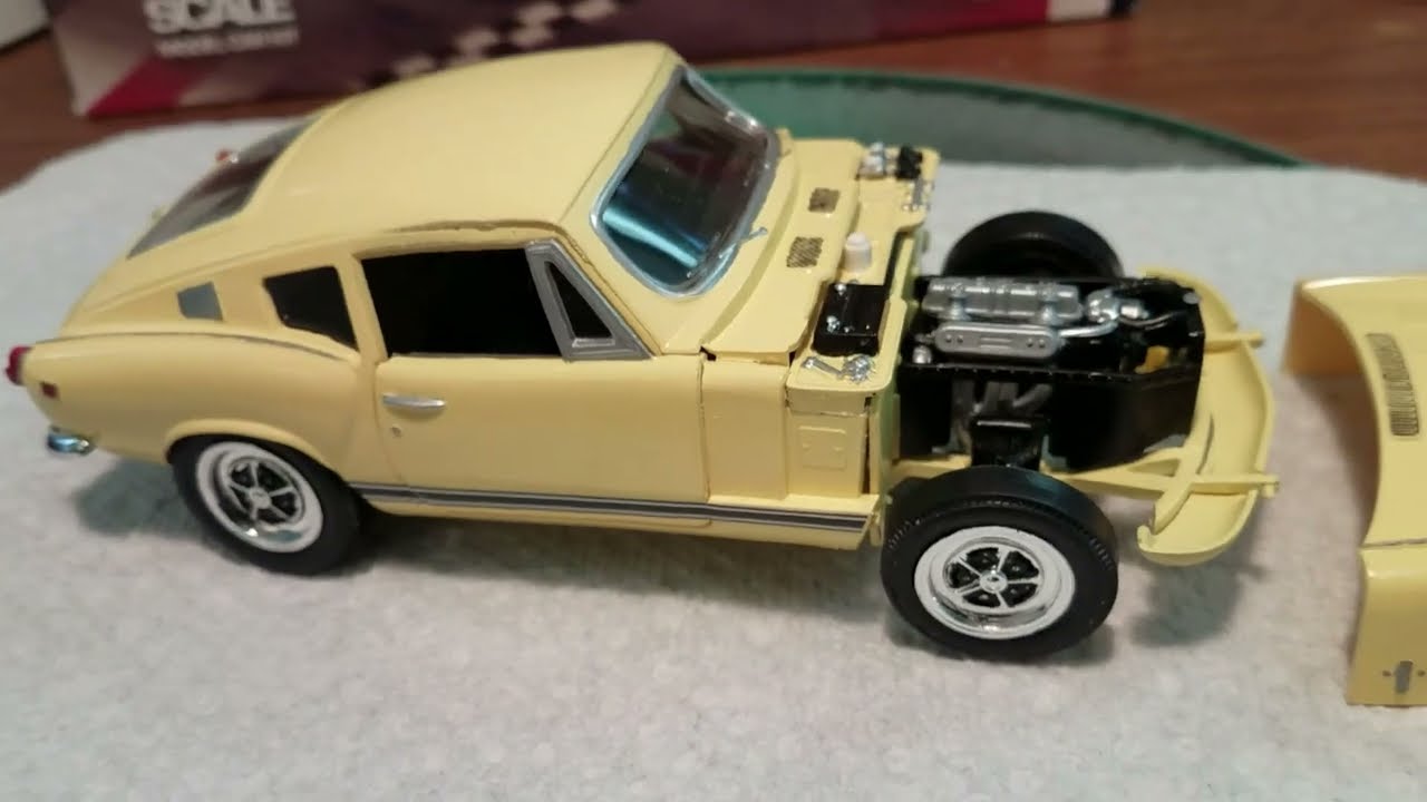 Lindberg Pyro Triumph GT6 Mk II 1/25 scale model kit build & review