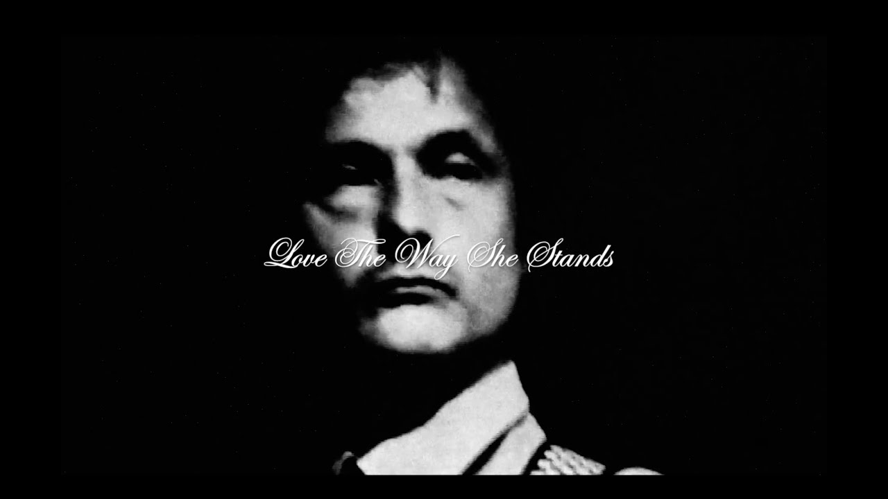 OUM SHATT - LOVE THE WAY SHE STANDS