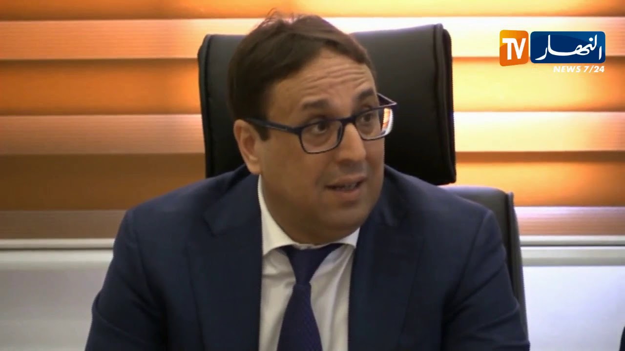 فتحي خويل يستلم مهام وزارة العلاقات مع البرلمان