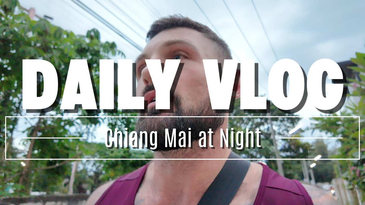 Chiang Mai at Night | Dinner, Sweet Street Food & Old City Temples 🇹🇭