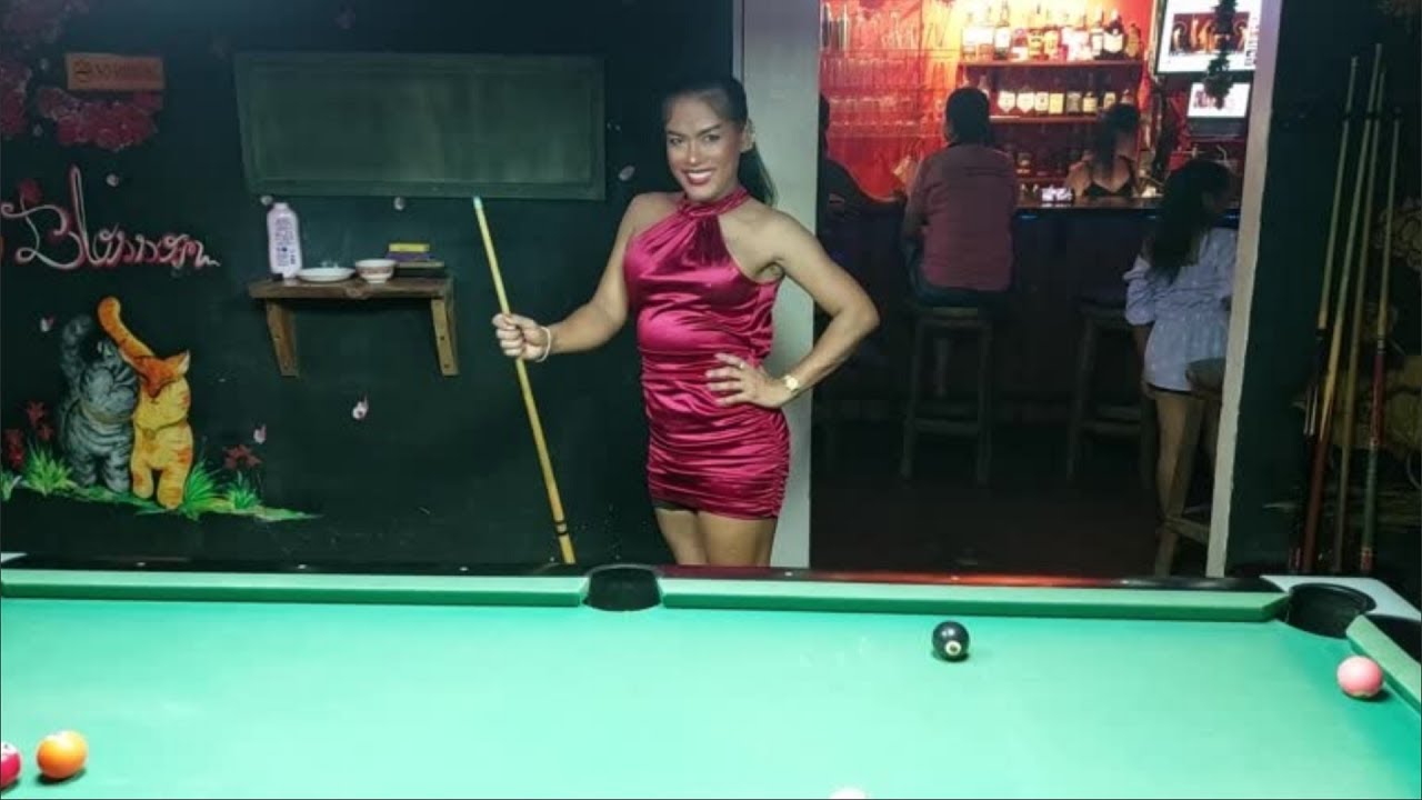 NOTHING Happening Here ! In The NIGHTLIFE of Chiang Mai !