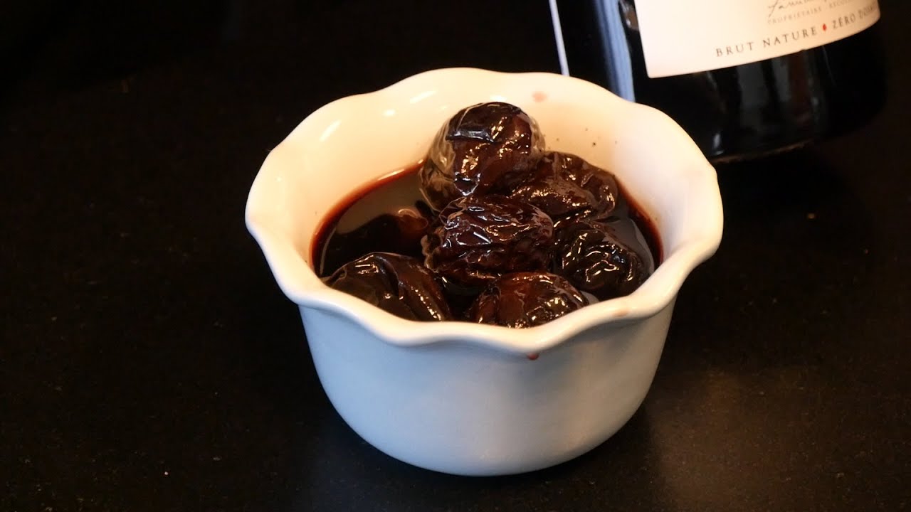 Les pruneaux au vin rouge