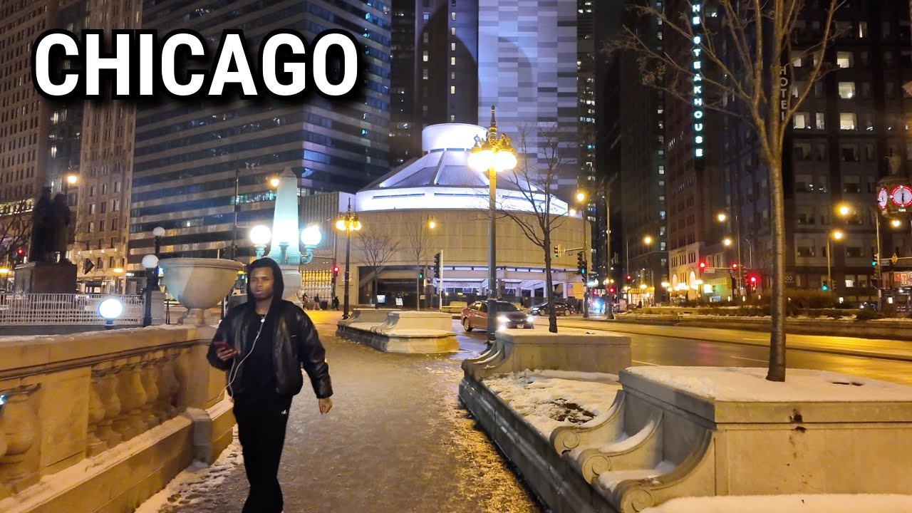 Sunday Evening In Chicago Walking Tour - Downtown At Night | January 12, 2025 | 4K Video