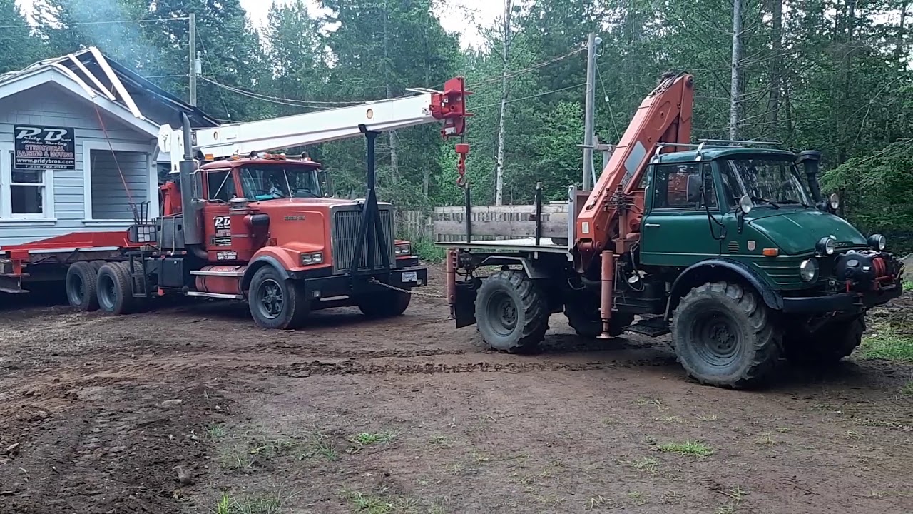 Unimog House Pull