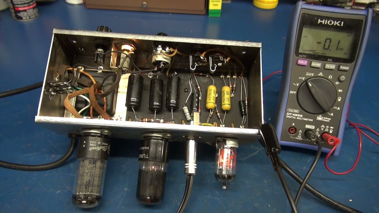 Vintage Fender 5F1 tweed Champ tube guitar amp how to fix volume rumble leaky caps