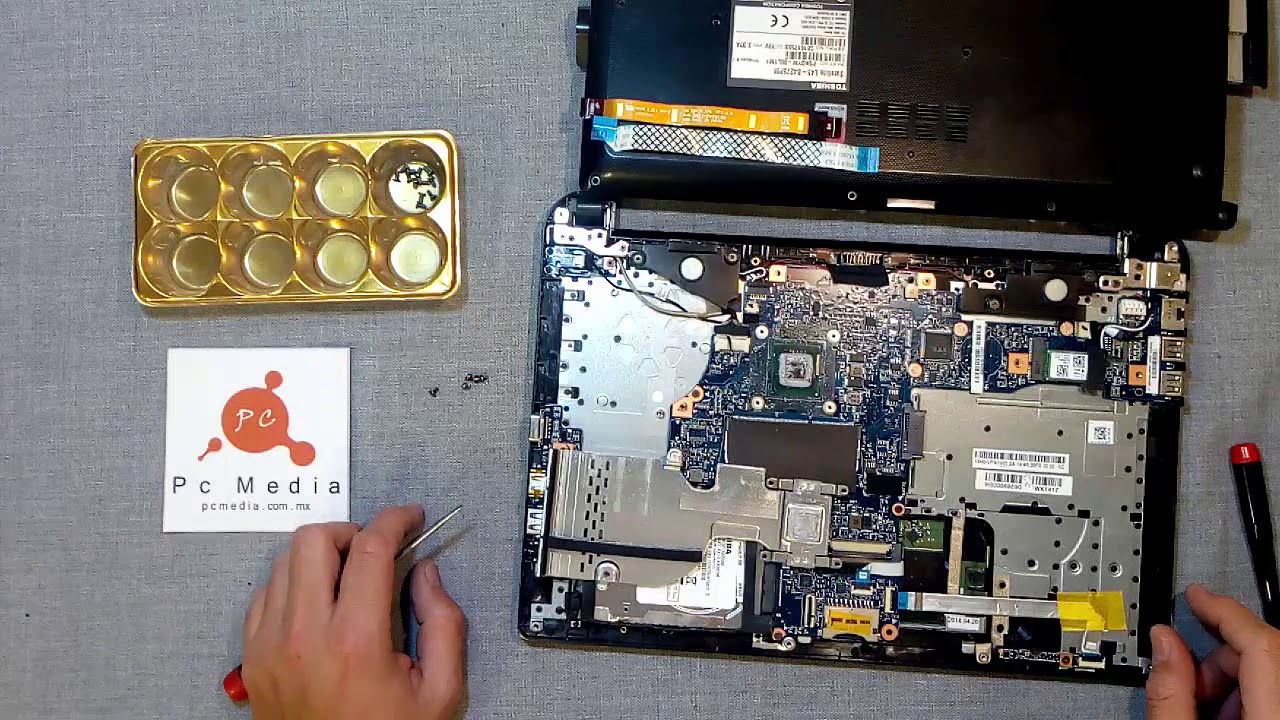 Desensamblando Toshiba Satellite L45 Series