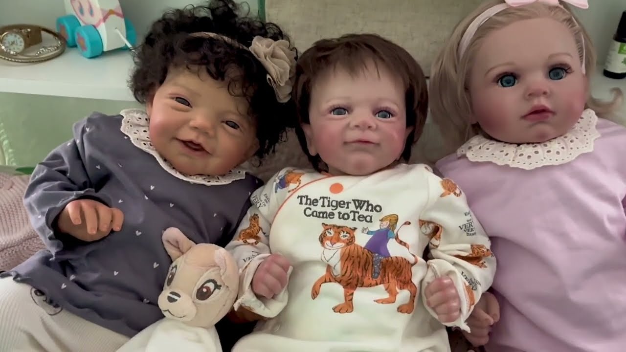 #whateveriwantmonday #newdollclothes #Showusyourelves. 