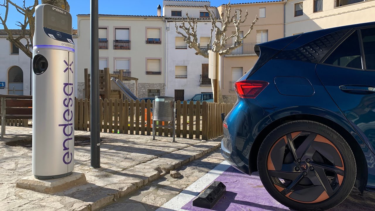 CUPRA BORN - Test conducción en carreteras secundarias