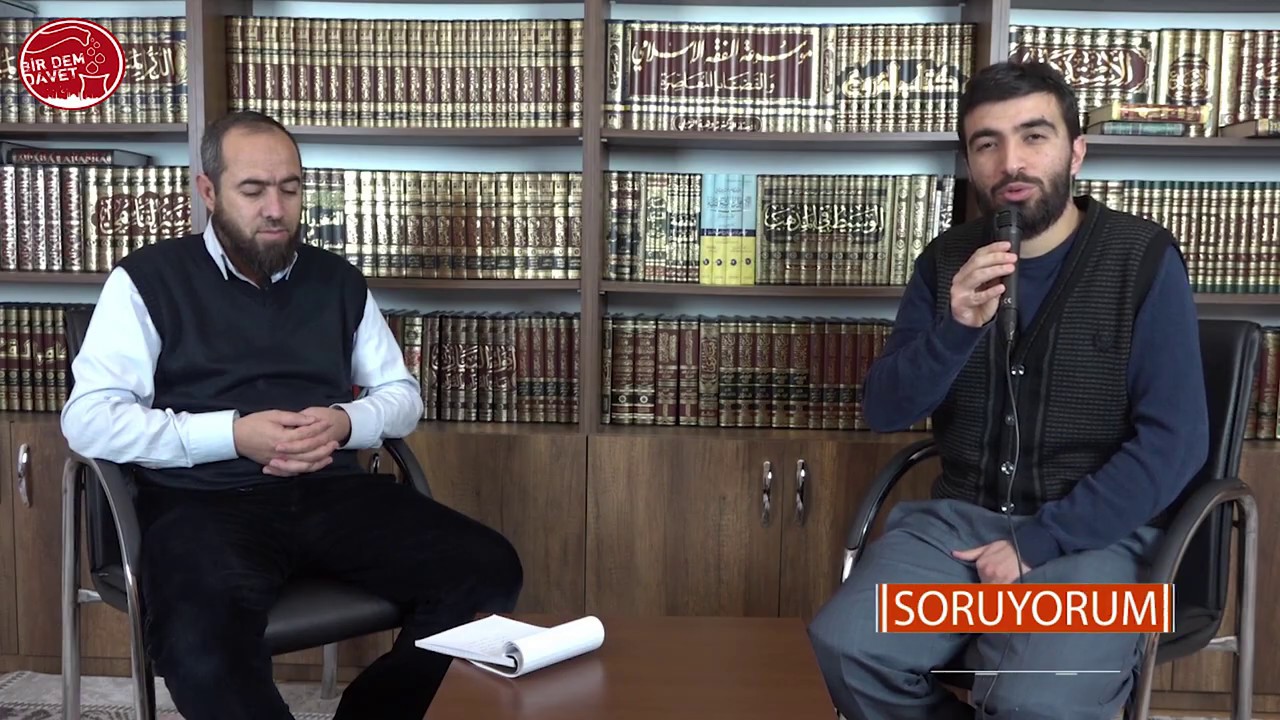 #SORUYORUM: YATARKEN AYAKLARI KIBLEYE DOĞRU YÖNELTMEK DOĞRU MUDUR? CAİZ MİDİR?//Talha Toğrulca
