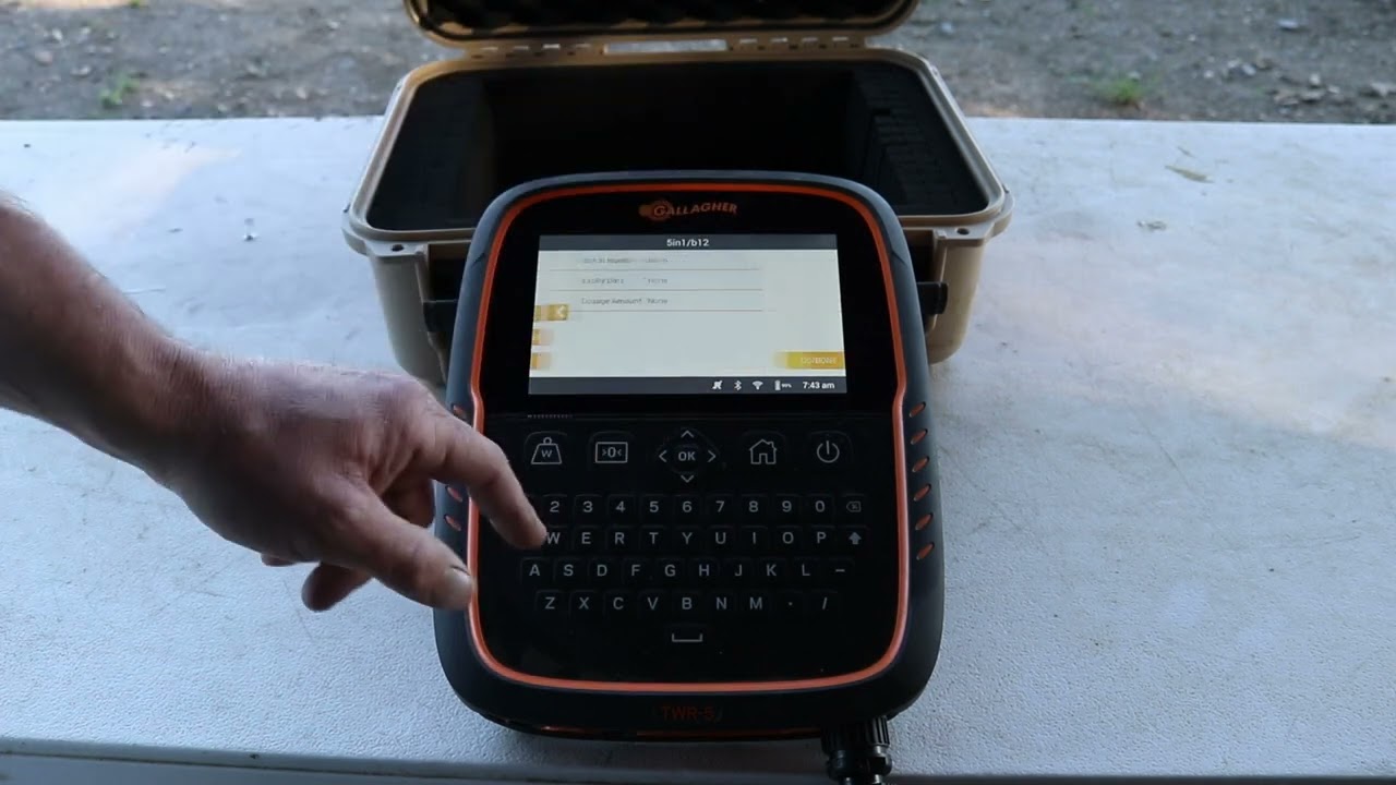 Setting up a weighing & drafting session in the yard | TWR-5 Weigh Scale