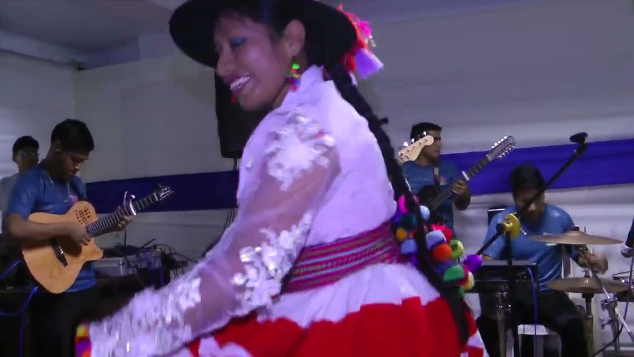 FLOR BAUTISTA EN 50 AÑOS DE ESAR MEZA HUAUYA EN YERBATEROS - 2025
