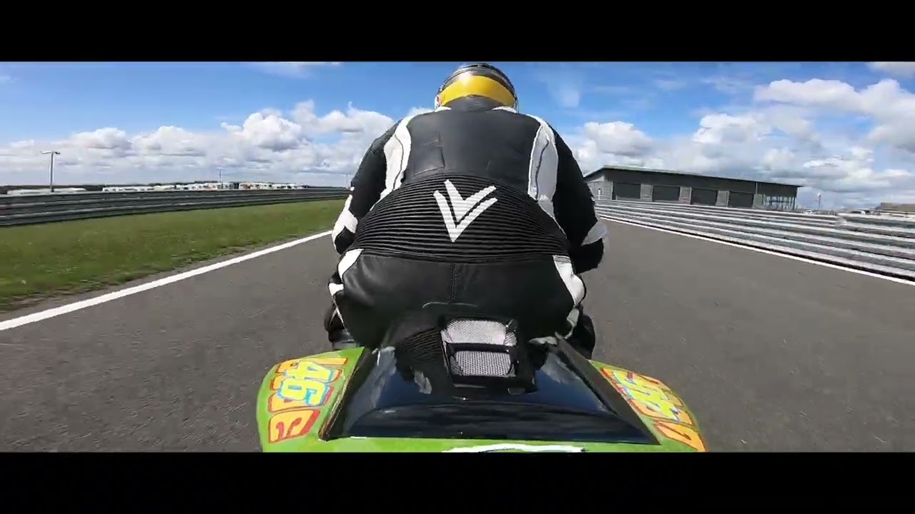 Track day at Snetterton, 3 different cameras angles