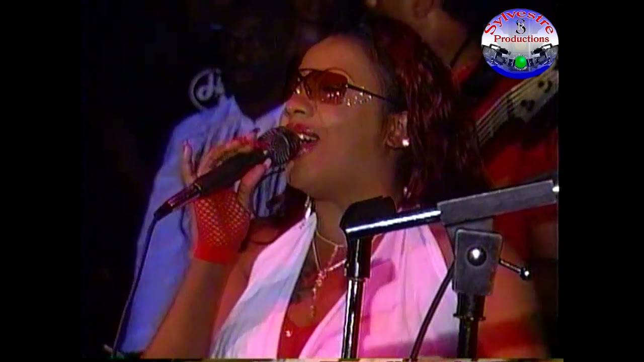 Hangout pr premyé fwa  Pipo avek Georgy Mettelus Live @ Club A, NY  Hangout te mové ui. ( Retro)