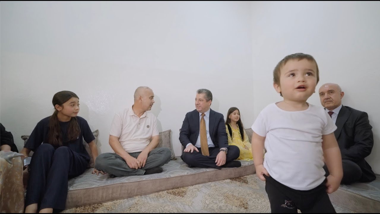 PM Masrour Barzani visits neighborhoods in Duhok enrolled in the Runaki project for 24/7 power