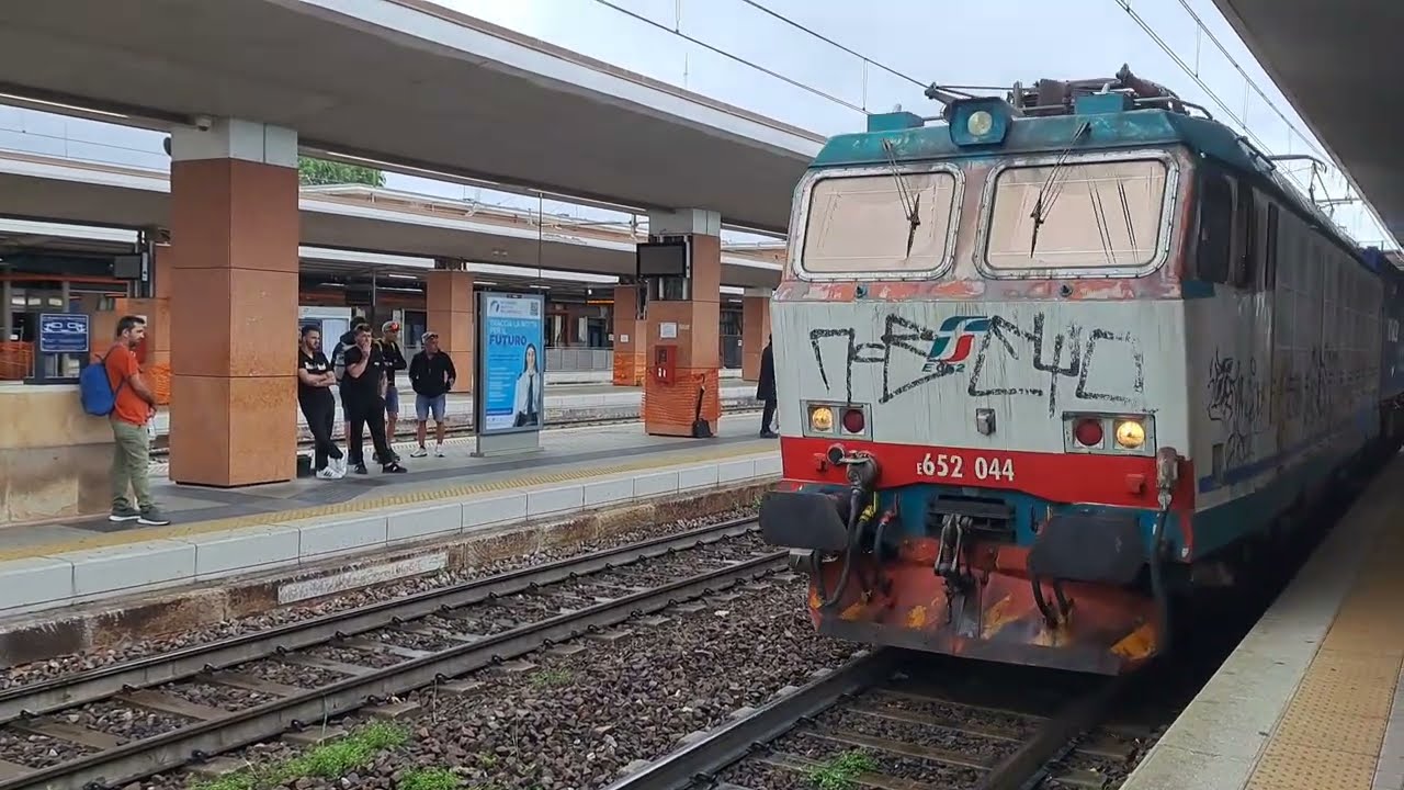 E652 044 con treno merci a Treviso Centrale