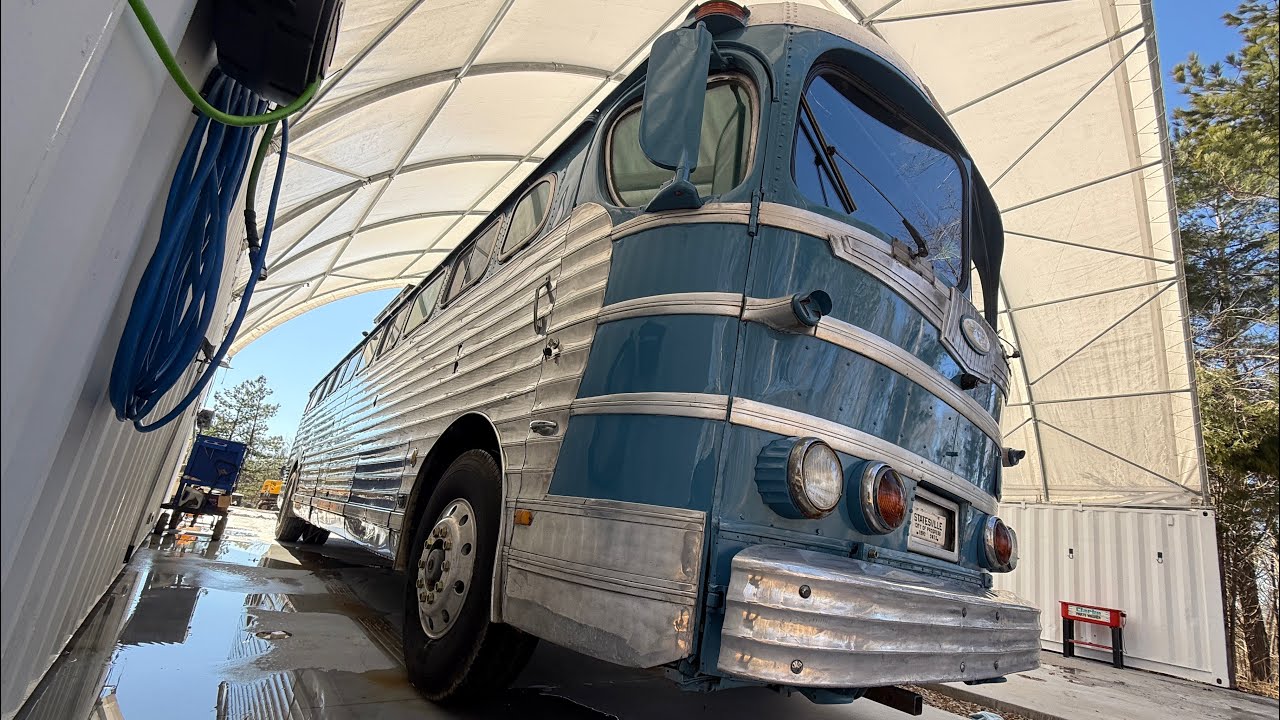 Bus Mechanic - A day in the life.  Lots of bus projects 