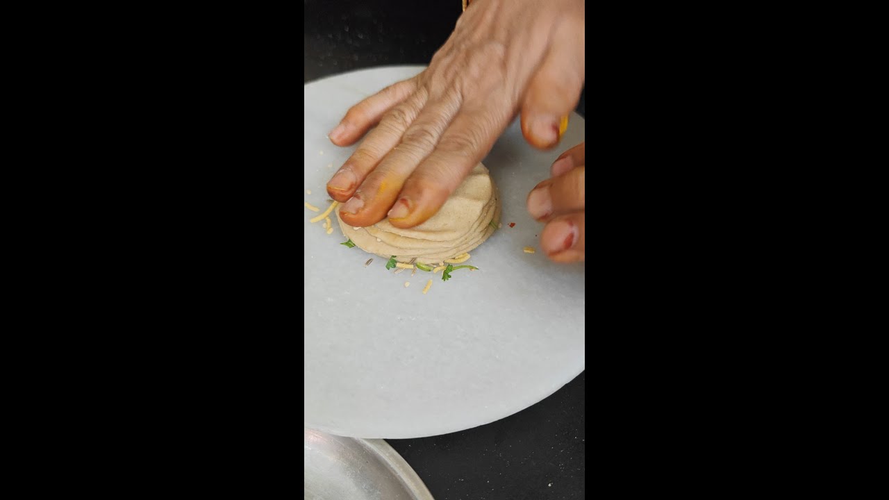5 मिनट मे मम्मी ने बना दिया 7 लेयर/ फ्लेवर वाला पराठा नाश्ते मे|7 Layer Paratha|Zayka Ka Tadka Live