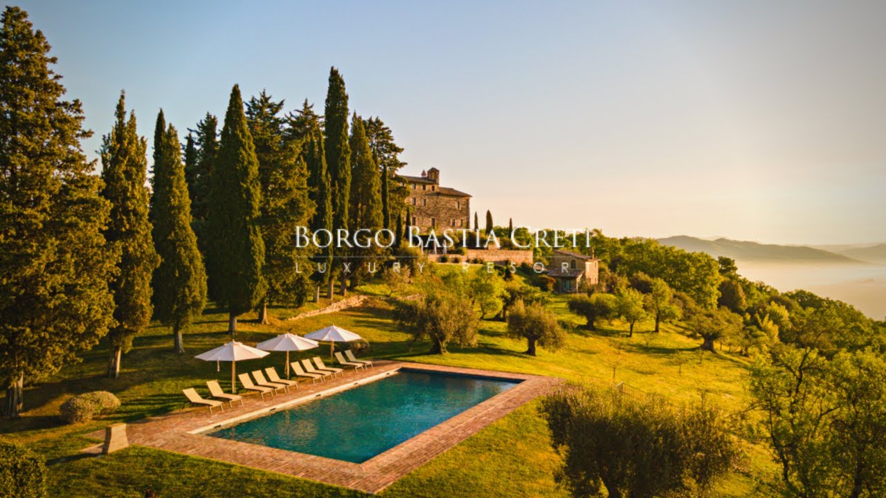 BORGO BASTIA CRETI BY VICTOR FITZ