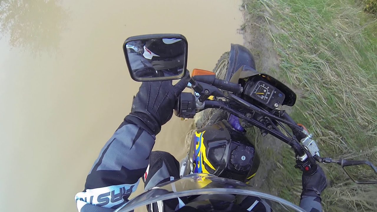 Suzuki DR 125 ENDURO poligon Źródła