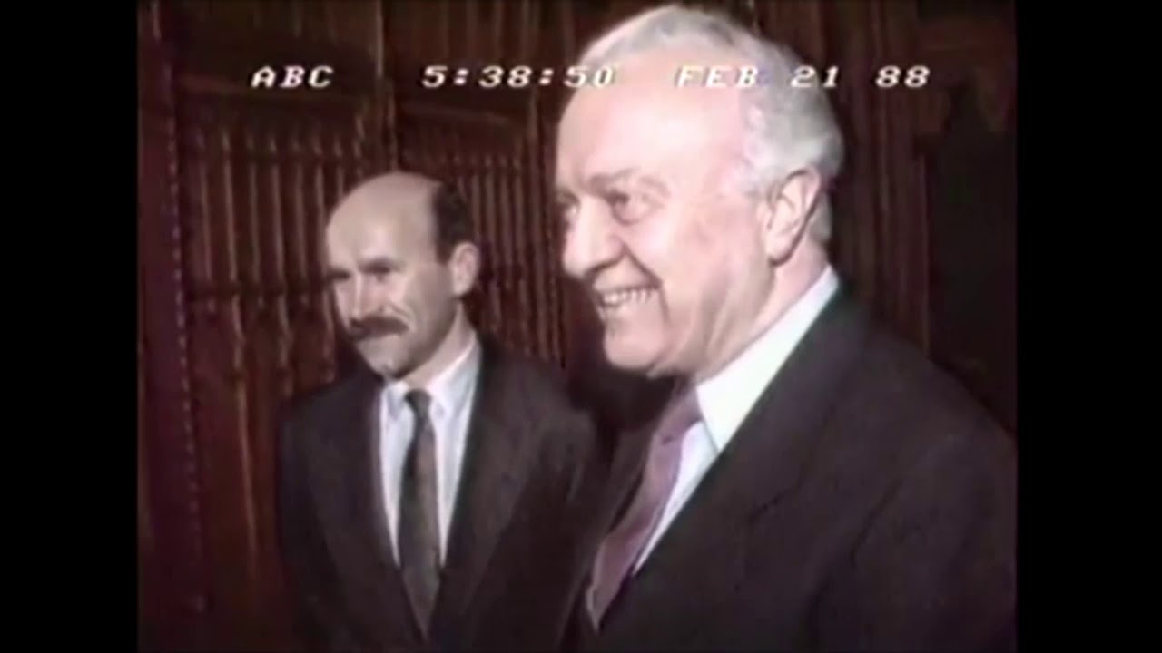 Palestinian uprising over Schultz visit in Israel & Russia + William Higgins kidnapped by Hezbollah