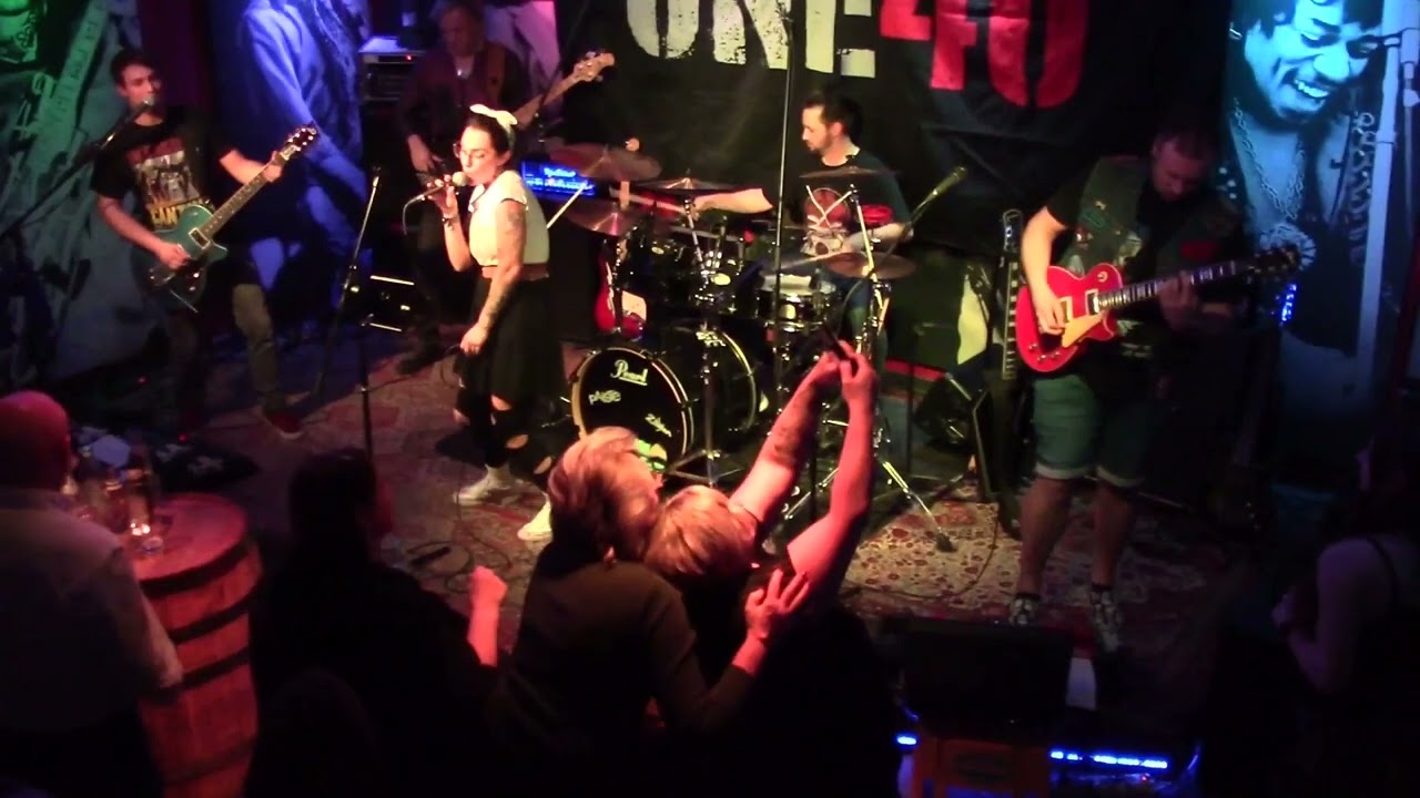 Bitch - Meredith Brooks Cover Live by One40 |Multicam|ProAudio
