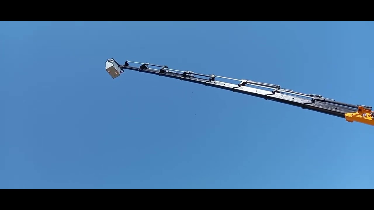 Prueba de elevación de canasta, para izaje de personas. Grúa Effer 685H 8-S. Mercedes Benz Arocs.