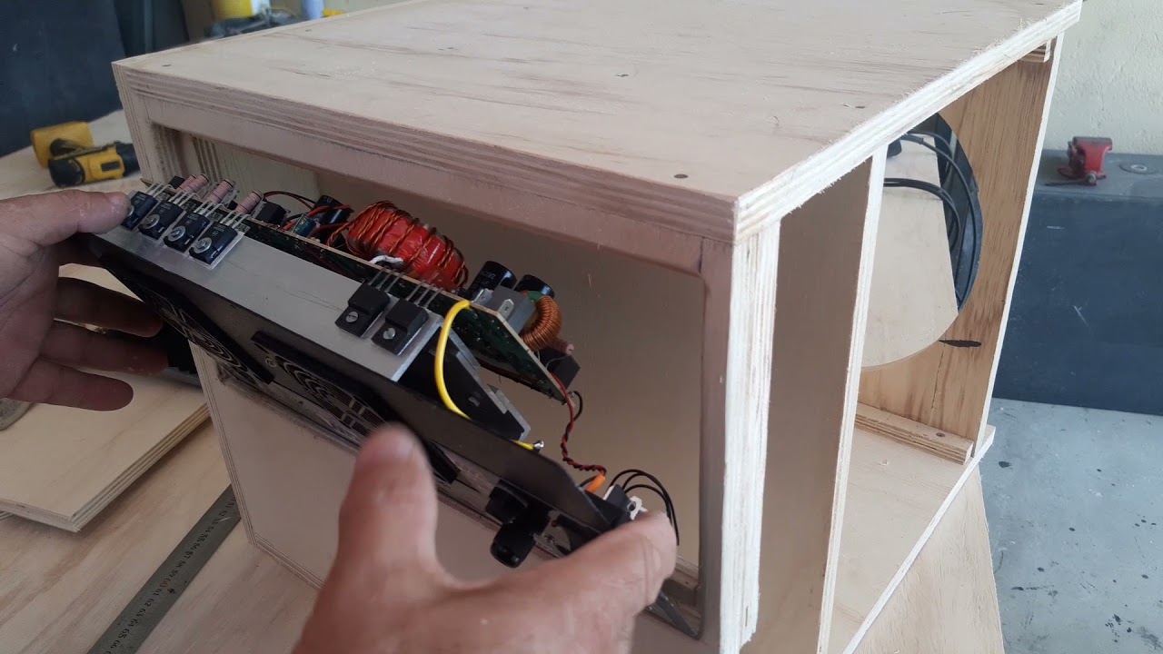 Fazendo um Sub ativo para um alto falante de 12 polegadas 450W