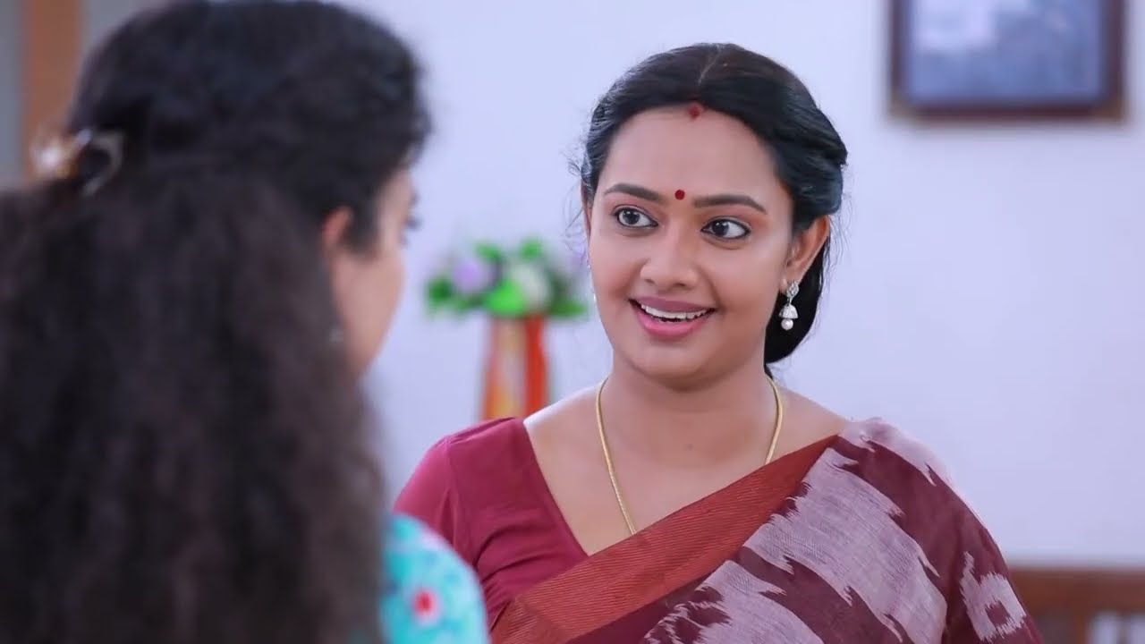 Adhira and Thirumaran Get Close - Kannathil Muthamittal - Full Ep 131 - Zee Tamil
