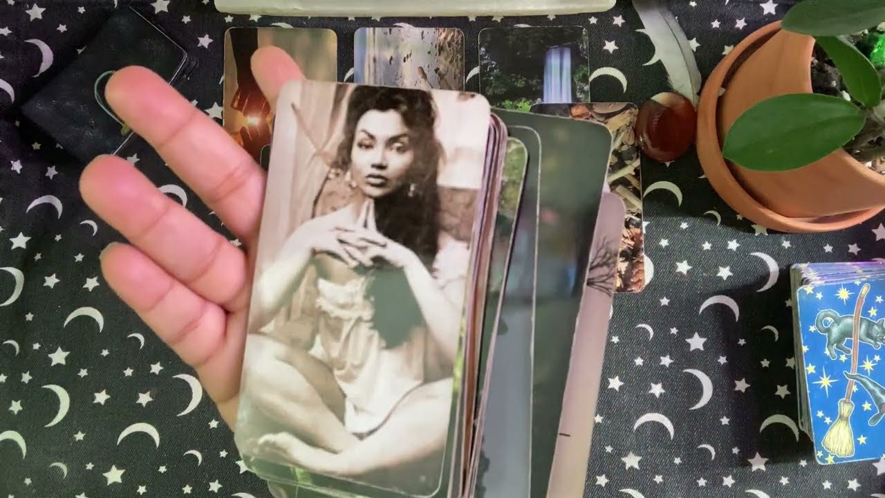 Gemini ♊️: How Do People View You? ☕️ Blowing Minds, Breaking Hearts… 🥰