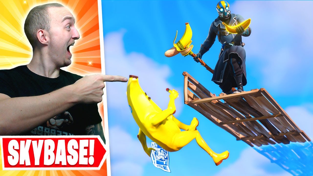 BYGGER SKYBASE MED BANANER I FORTNITE