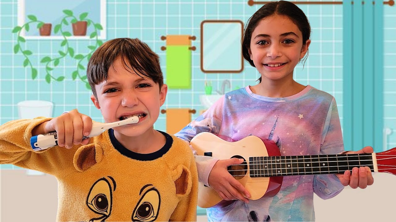 Heidi helps Zack get ready for school - pretend play for kids